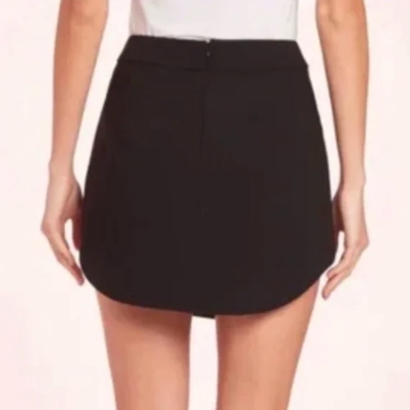 NWT Amanda Uprichard Tana Curved Hem Black Mini Skirt (Size M) - Picture 2 of 8
